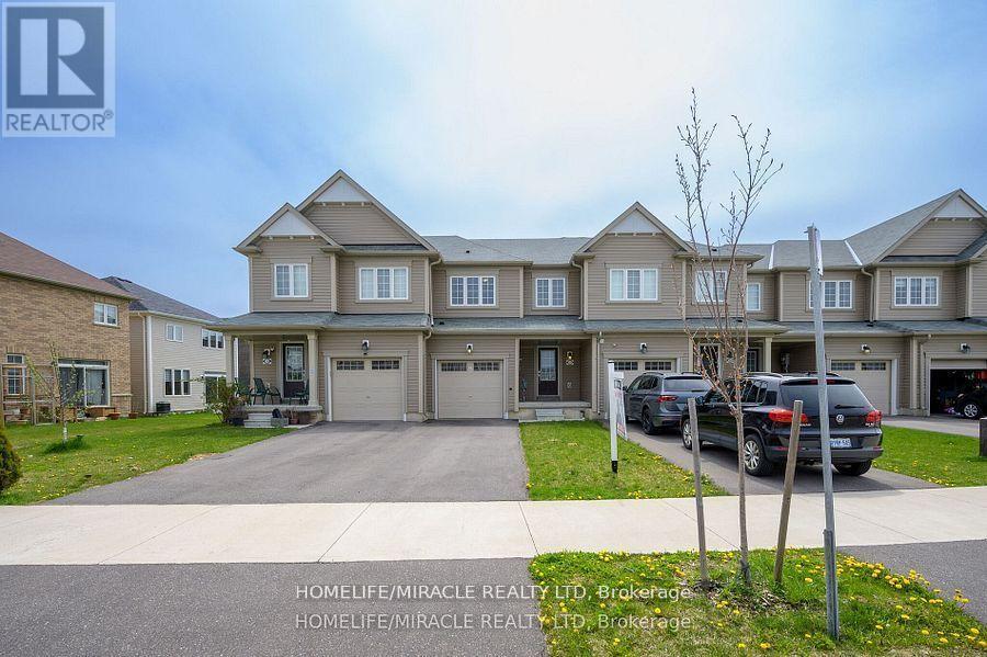 327 PUMPKIN PASS, Hamilton, Ontario