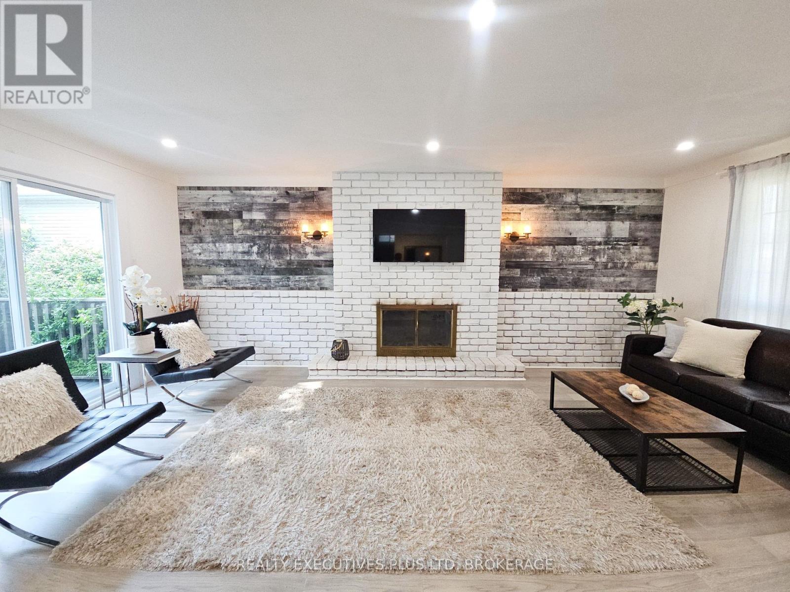 99 Carlton Avenue, Welland, Ontario  L3C 1R2 - Photo 10 - X12416915