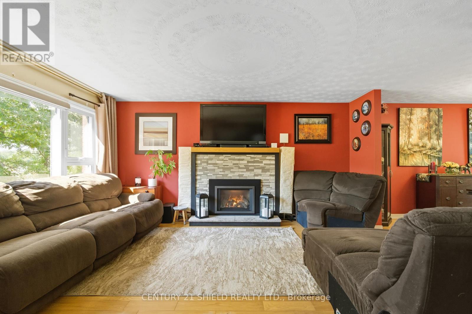 4555 Glen Roy Road, South Glengarry, Ontario  K0C 1L0 - Photo 15 - X12416573