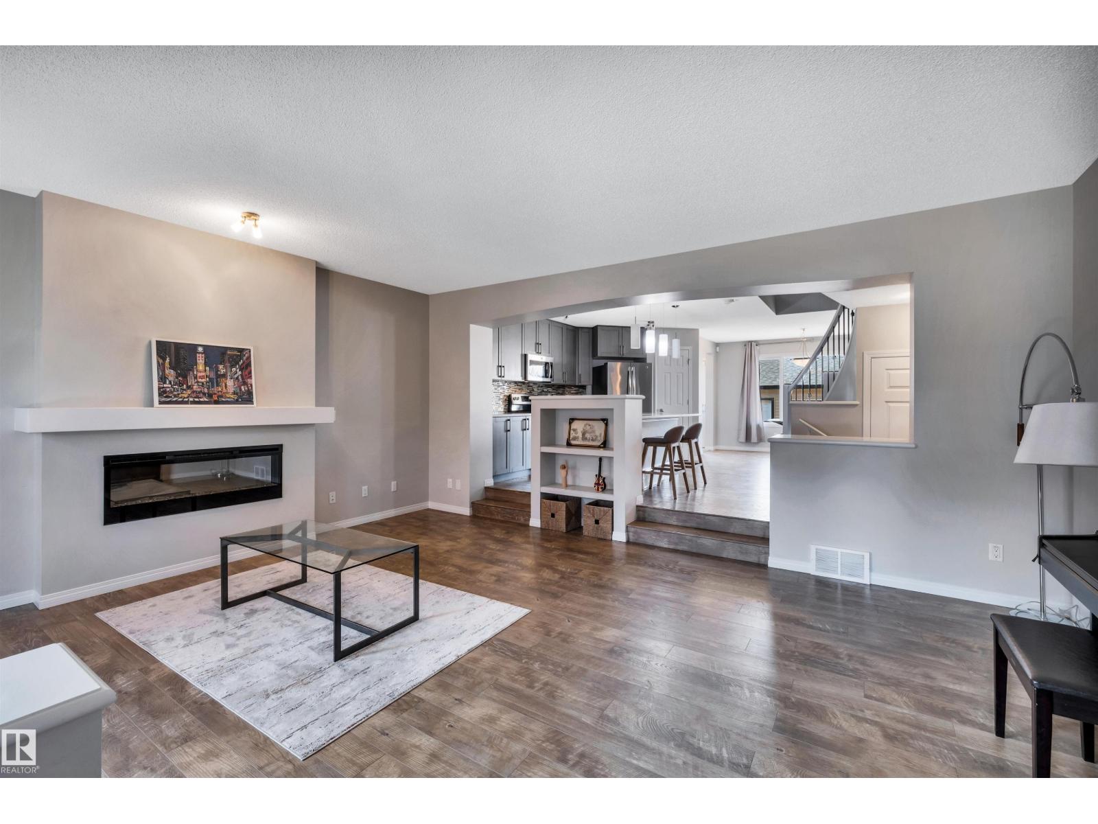 1271 Chappelle Bv Sw, Edmonton, Alberta  T6W 3R1 - Photo 4 - E4458754