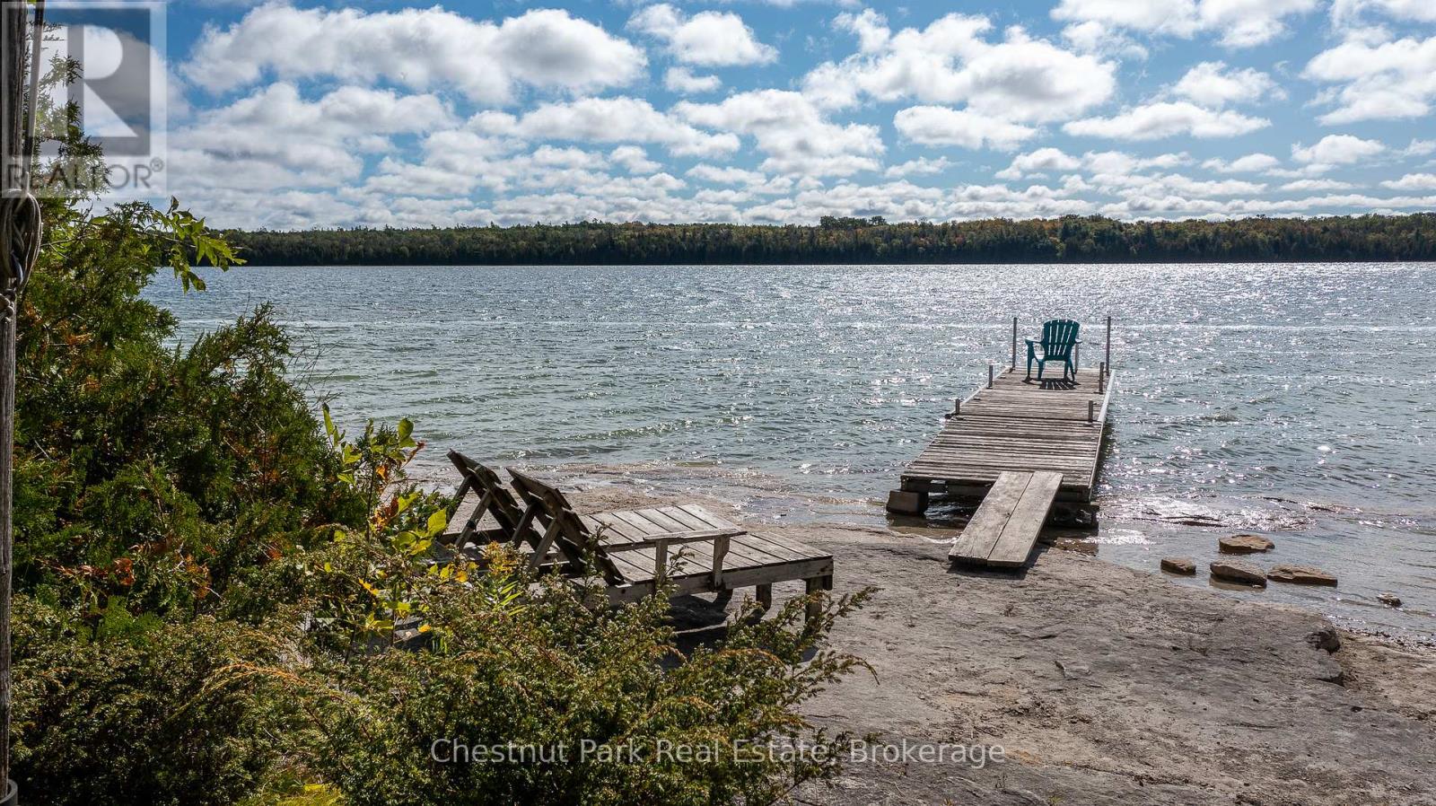 8 Birchwood Drive, Northern Bruce Peninsula, Ontario  N0H 2R0 - Photo 3 - X12414914