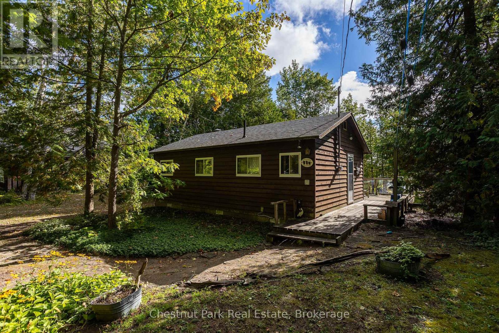 8 Birchwood Drive, Northern Bruce Peninsula, Ontario  N0H 2R0 - Photo 7 - X12414914