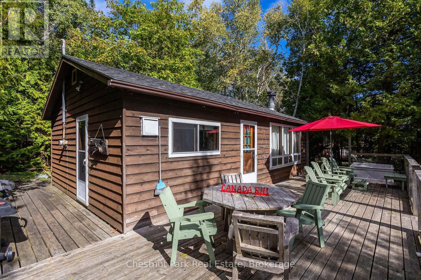 8 Birchwood Drive, Northern Bruce Peninsula, Ontario  N0H 2R0 - Photo 9 - X12414914