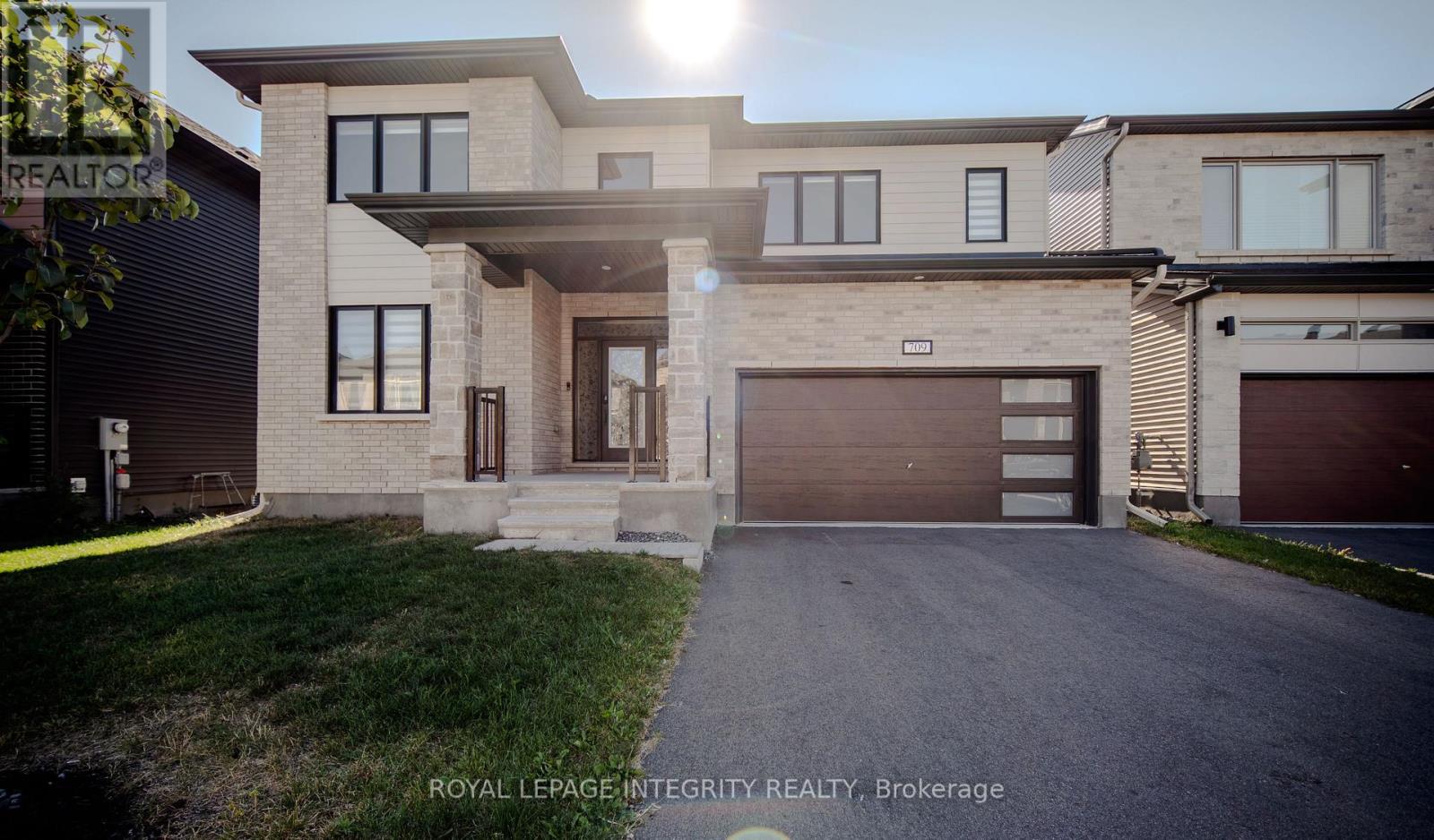 709 FENWICK WAY, Ottawa, Ontario