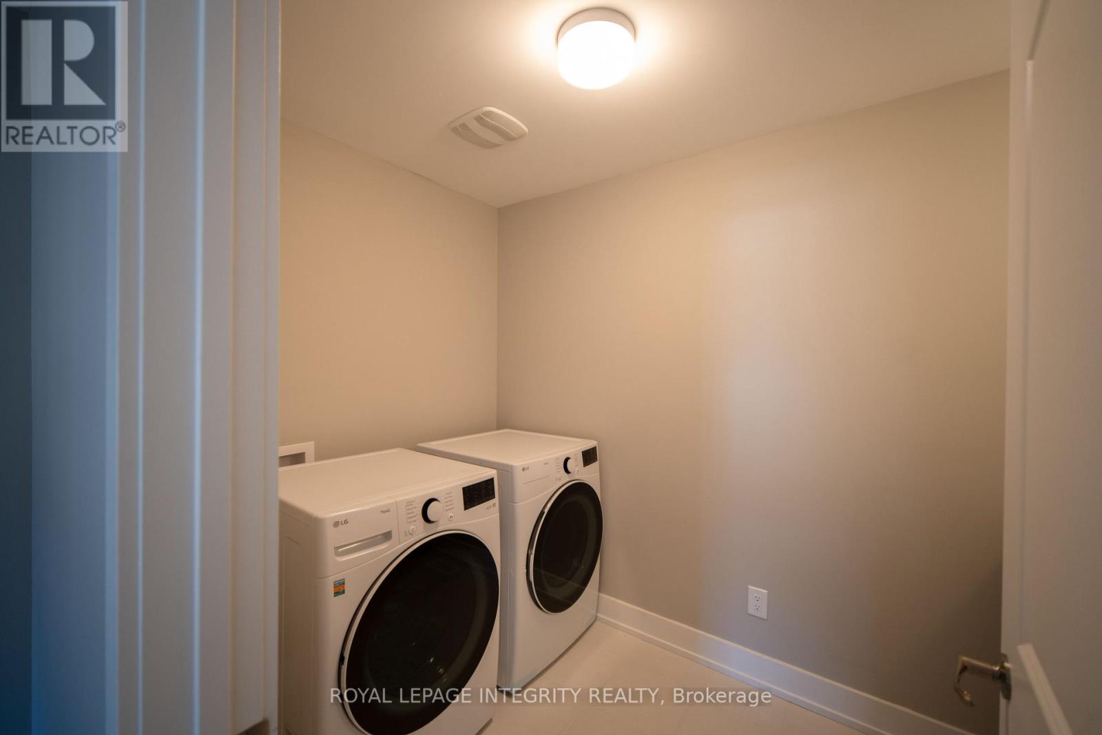 709 Fenwick Way, Ottawa, Ontario  K2J 7E2 - Photo 35 - X12394598