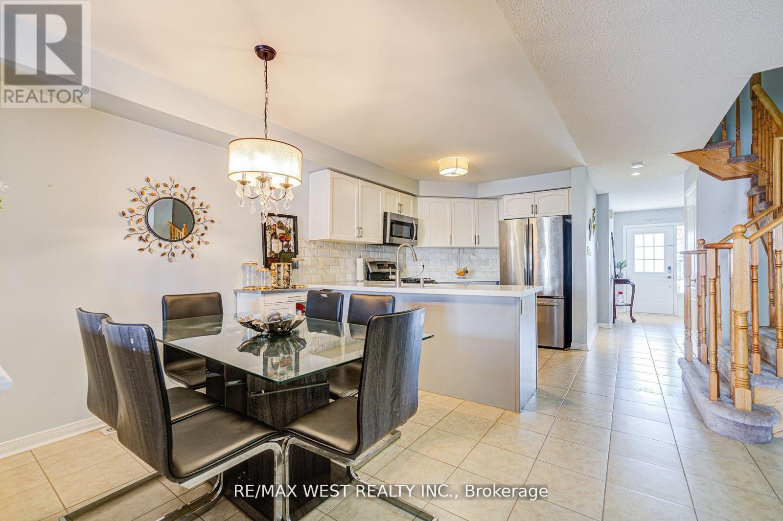 14 Lancaster Court, Barrie, Ontario  L4M 0G1 - Photo 13 - S12416899