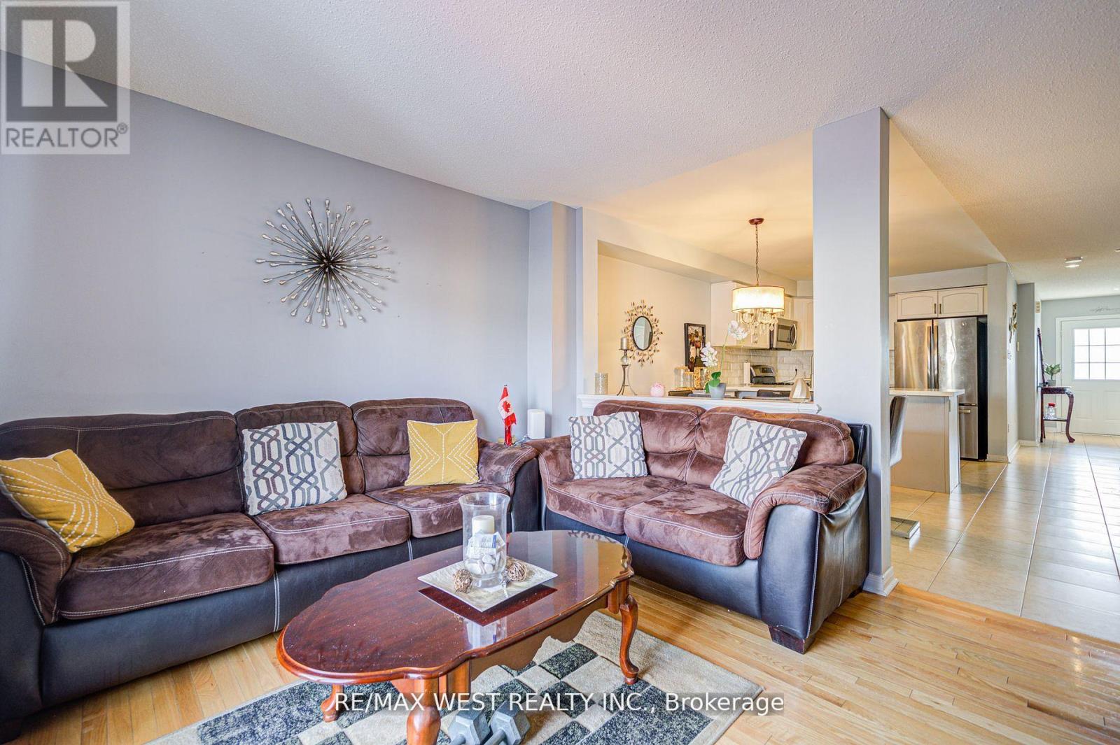 14 Lancaster Court, Barrie, Ontario  L4M 0G1 - Photo 15 - S12416899
