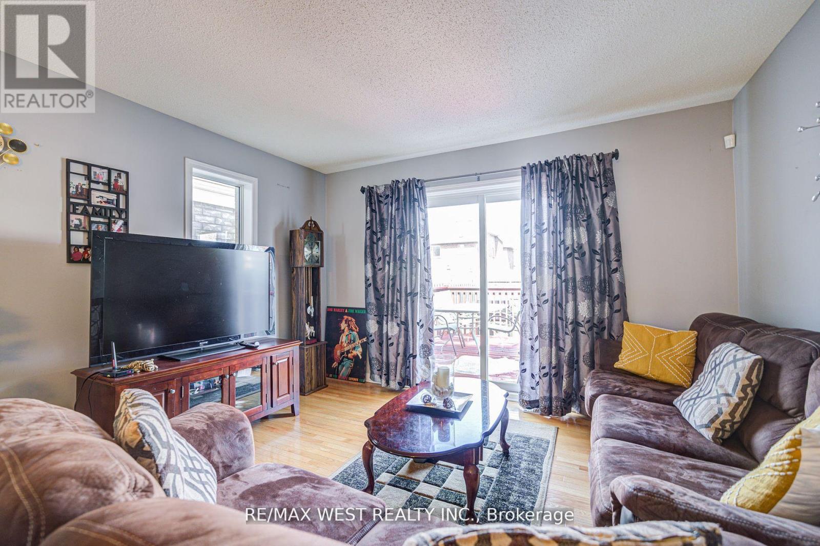 14 Lancaster Court, Barrie, Ontario  L4M 0G1 - Photo 16 - S12416899