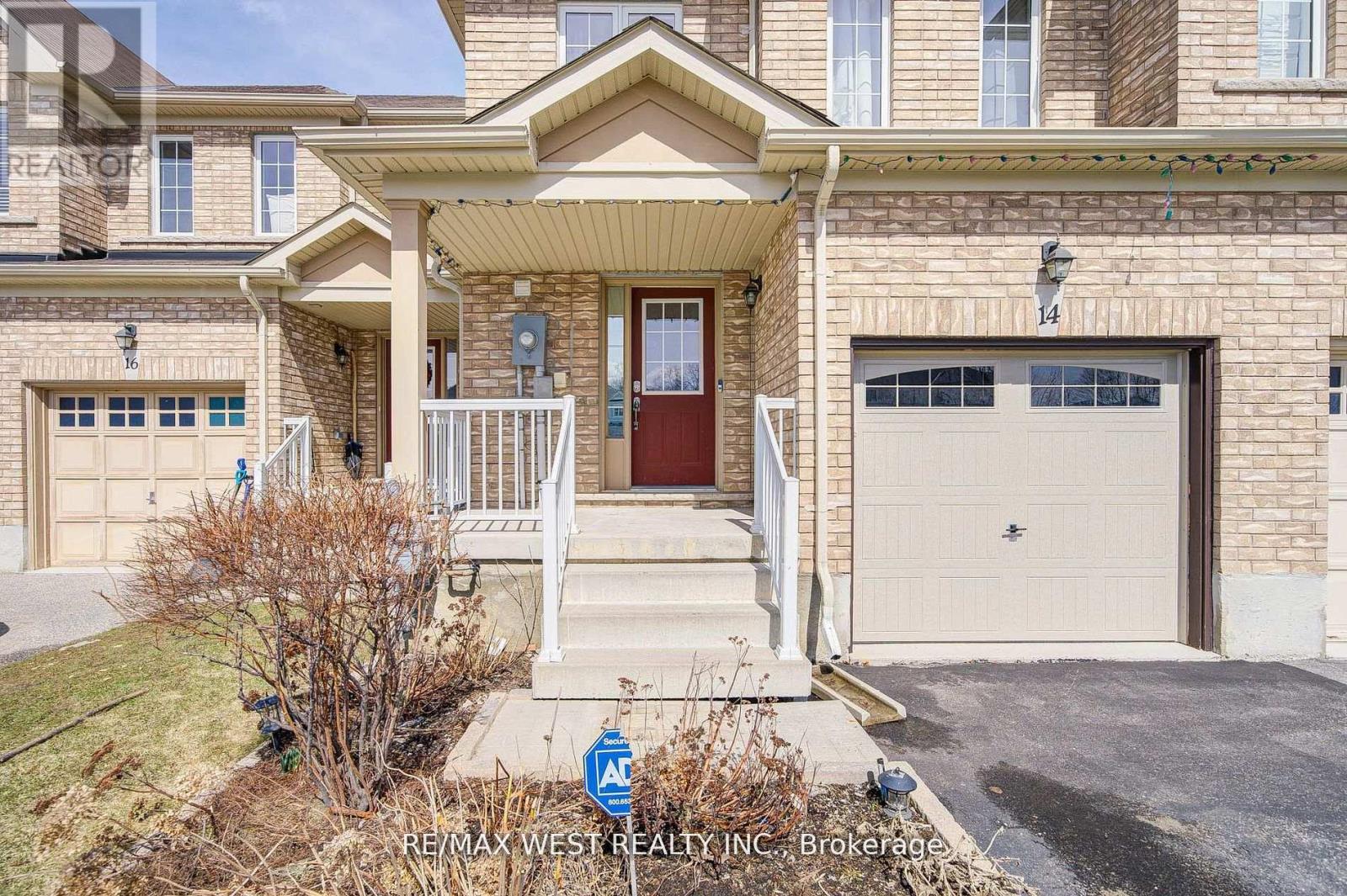 14 Lancaster Court, Barrie, Ontario  L4M 0G1 - Photo 2 - S12416899