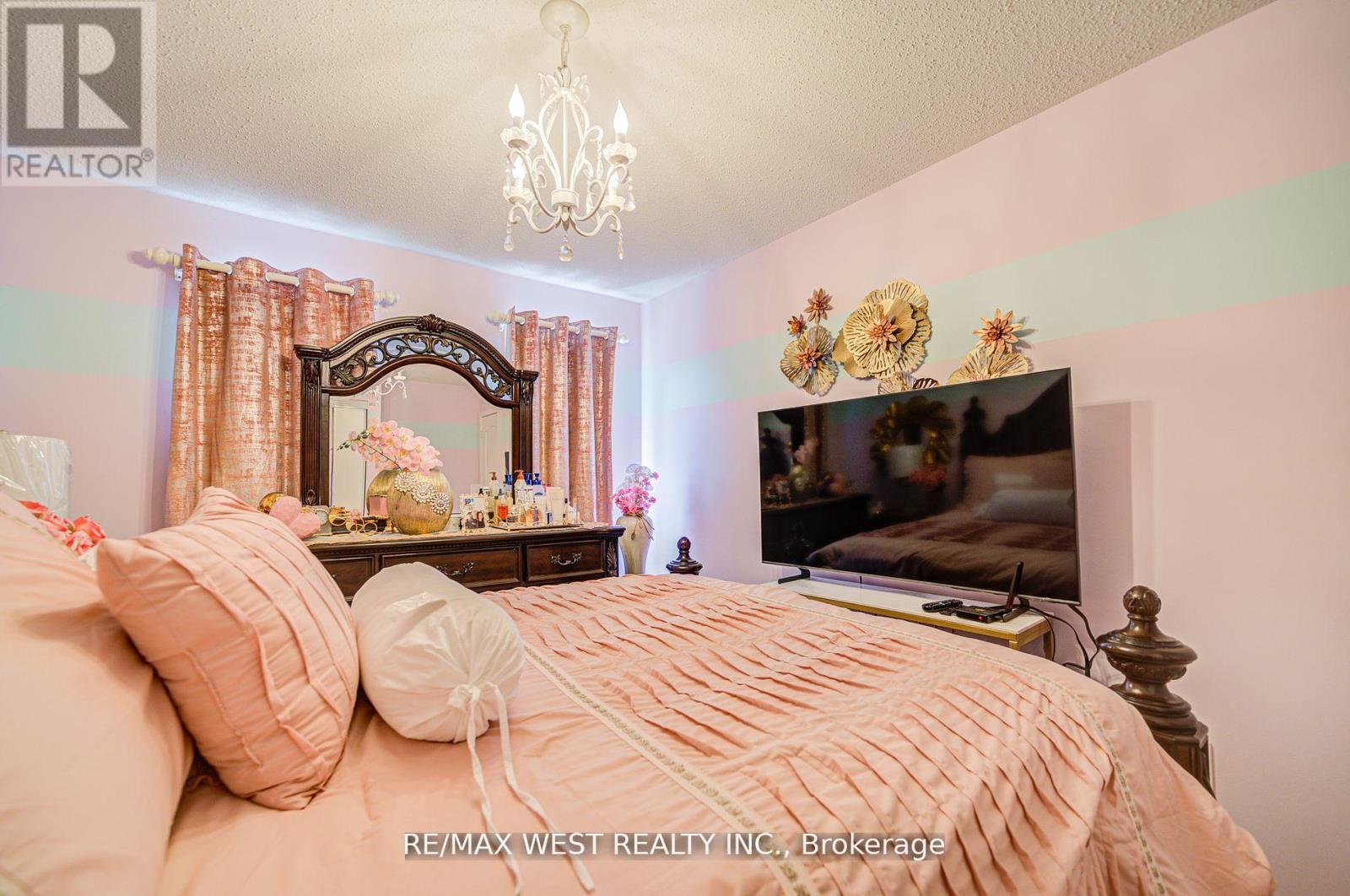 14 Lancaster Court, Barrie, Ontario  L4M 0G1 - Photo 20 - S12416899