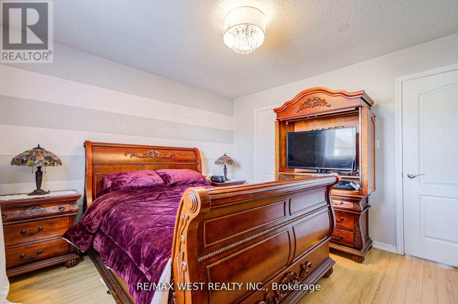 14 Lancaster Court, Barrie, Ontario  L4M 0G1 - Photo 24 - S12416899