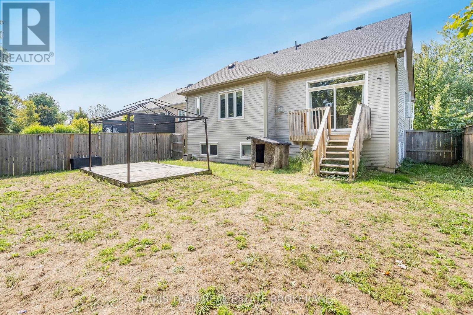 103 41st Street S, Wasaga Beach, Ontario  L9Z 3B6 - Photo 33 - S12416925