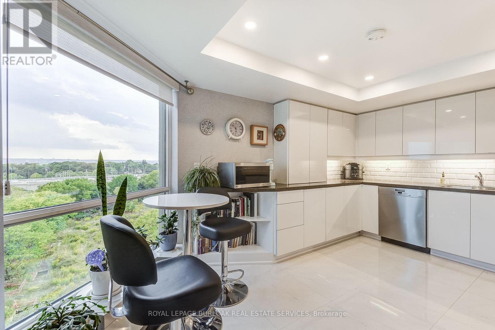 809 - 1201 North Shore Boulevard E, Burlington, Ontario  L7S 1Z5 - Photo 15 - W12416923