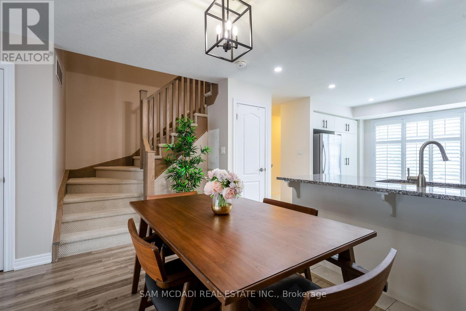 156 Watson Parkway N, Guelph, Ontario  N1E 0P6 - Photo 14 - X12416926
