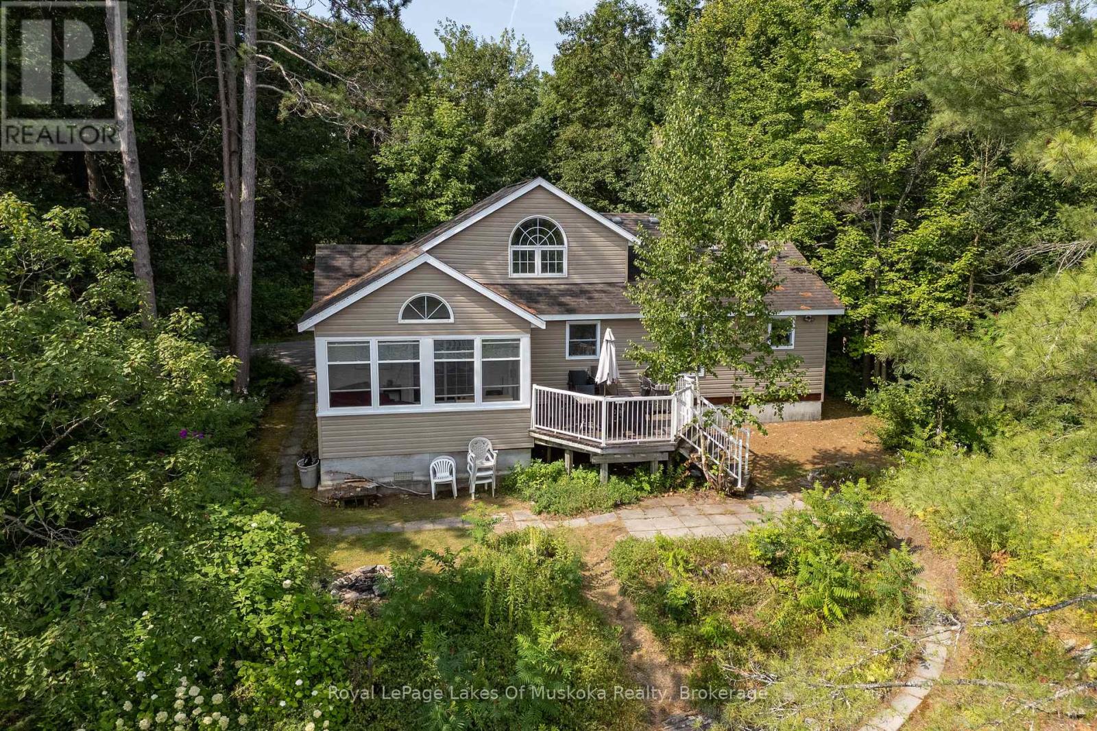 49 PINETREE ROAD, Gravenhurst, Ontario