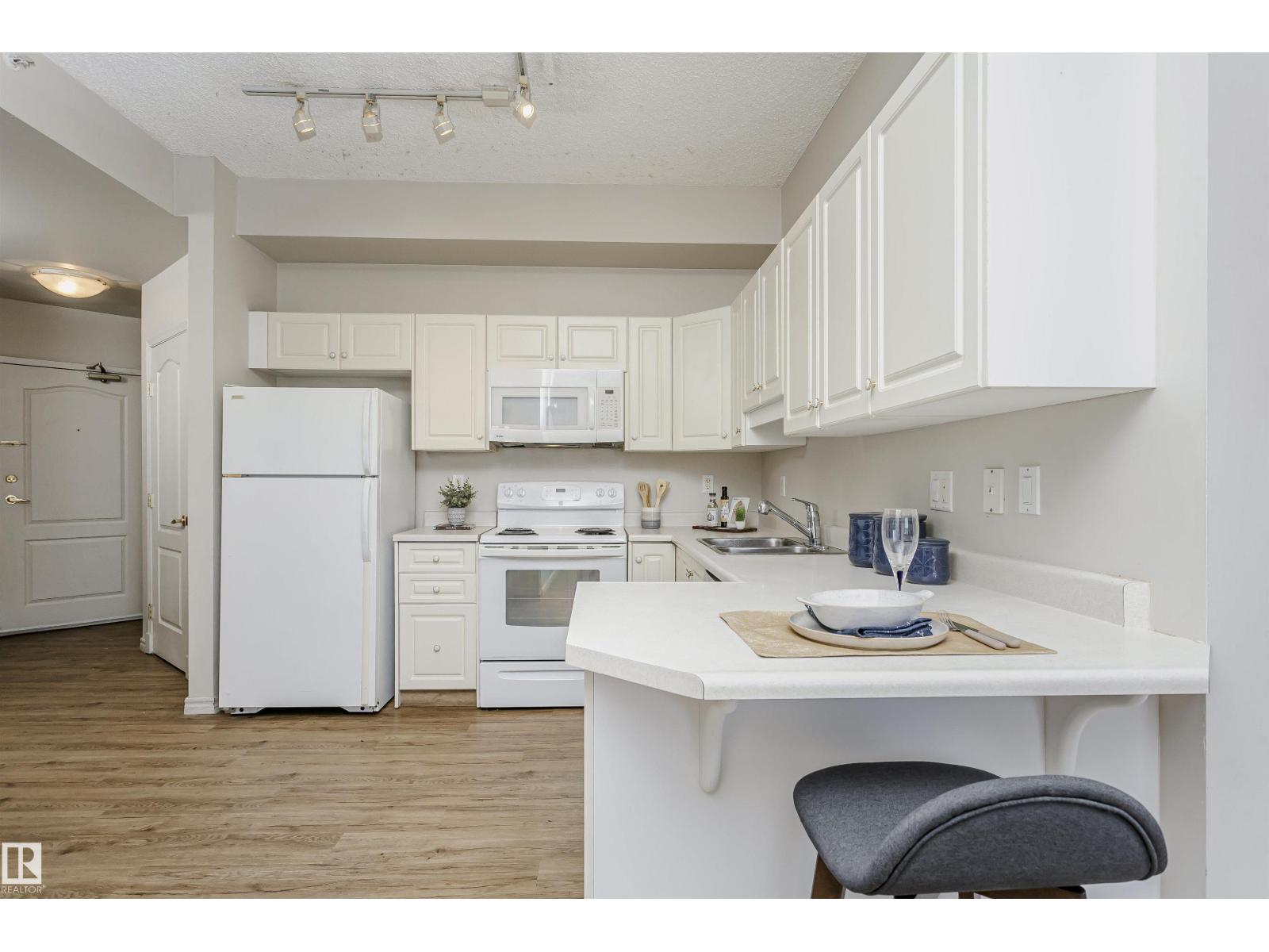 #1701 10649 Saskatchewan Dr Nw, Edmonton, Alberta  T6E 6S8 - Photo 14 - E4449166