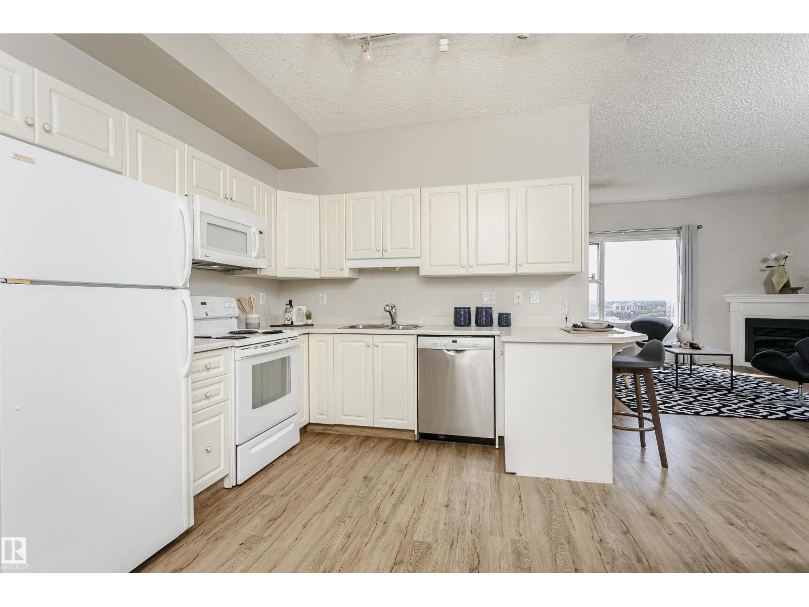 #1701 10649 Saskatchewan Dr Nw, Edmonton, Alberta  T6E 6S8 - Photo 15 - E4449166