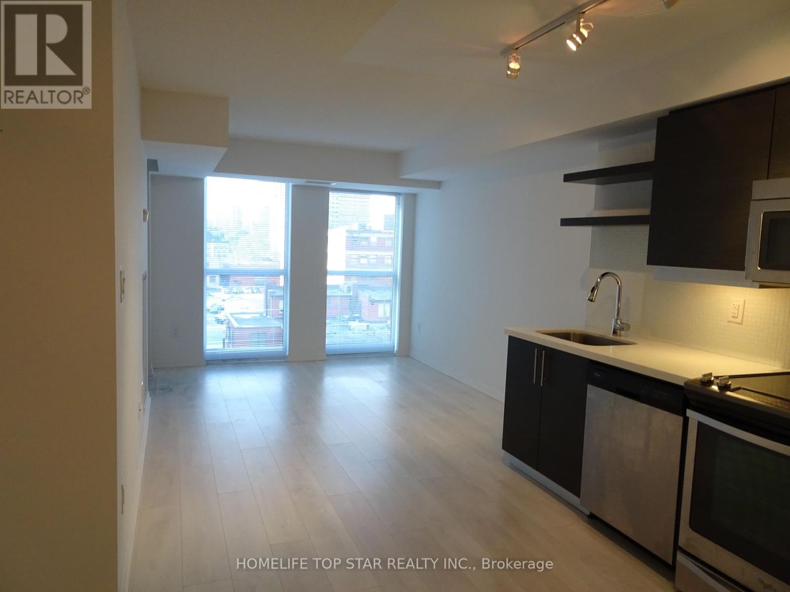 715 - 400 ADELAIDE STREET E, Toronto, Ontario
