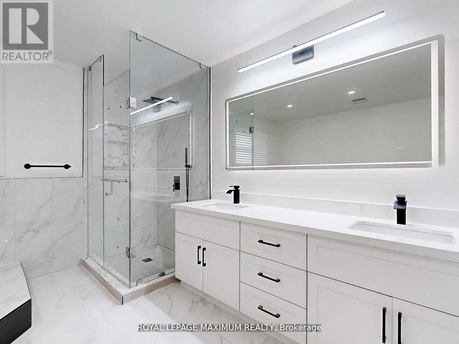 22 A Waltham Crescent, Richmond Hill, Ontario  L4B 1Z2 - Photo 26 - N12416948