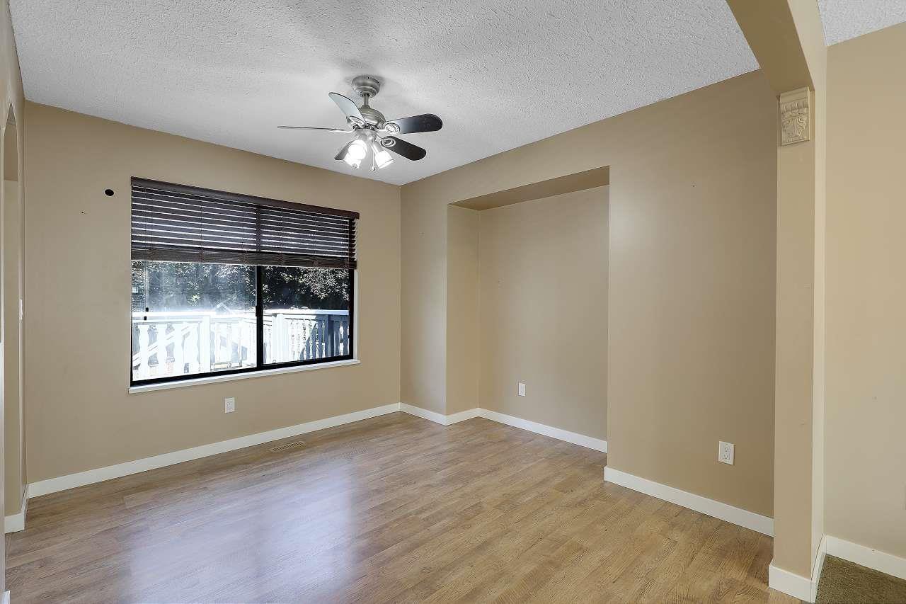 18233 60a Avenue, Surrey, British Columbia  V3S 5R6 - Photo 6 - R3048328