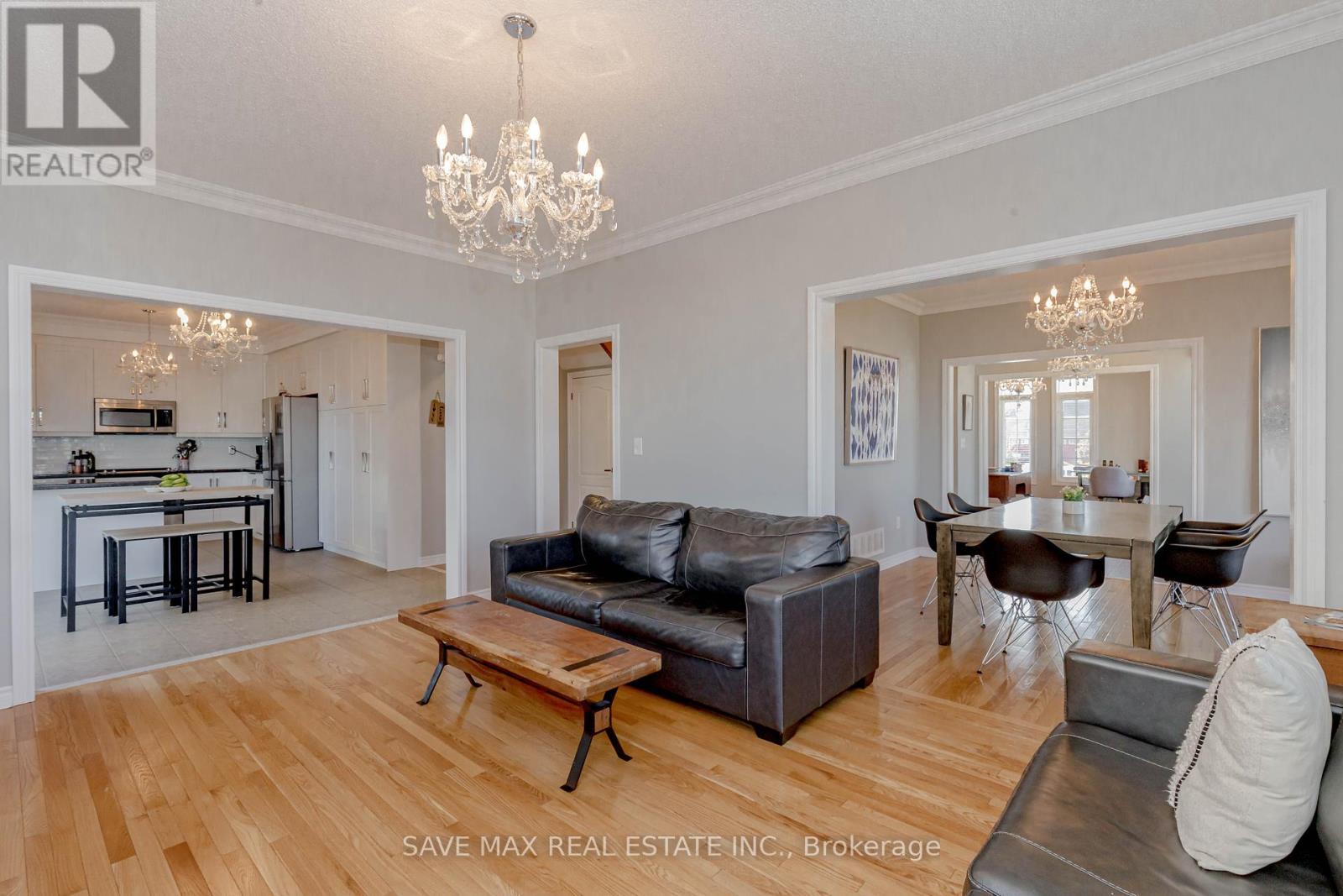 135 Prince William Way, Barrie, Ontario  L4M 7H6 - Photo 12 - S12416936