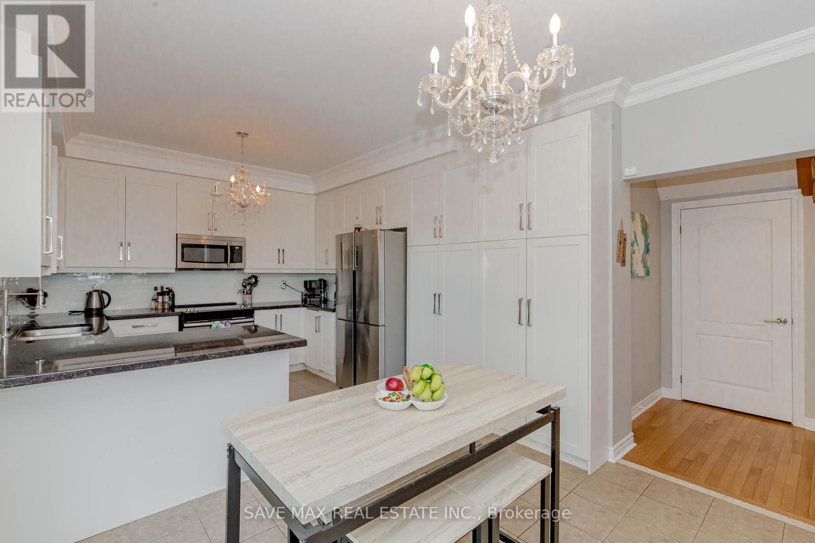 135 Prince William Way, Barrie, Ontario  L4M 7H6 - Photo 16 - S12416936
