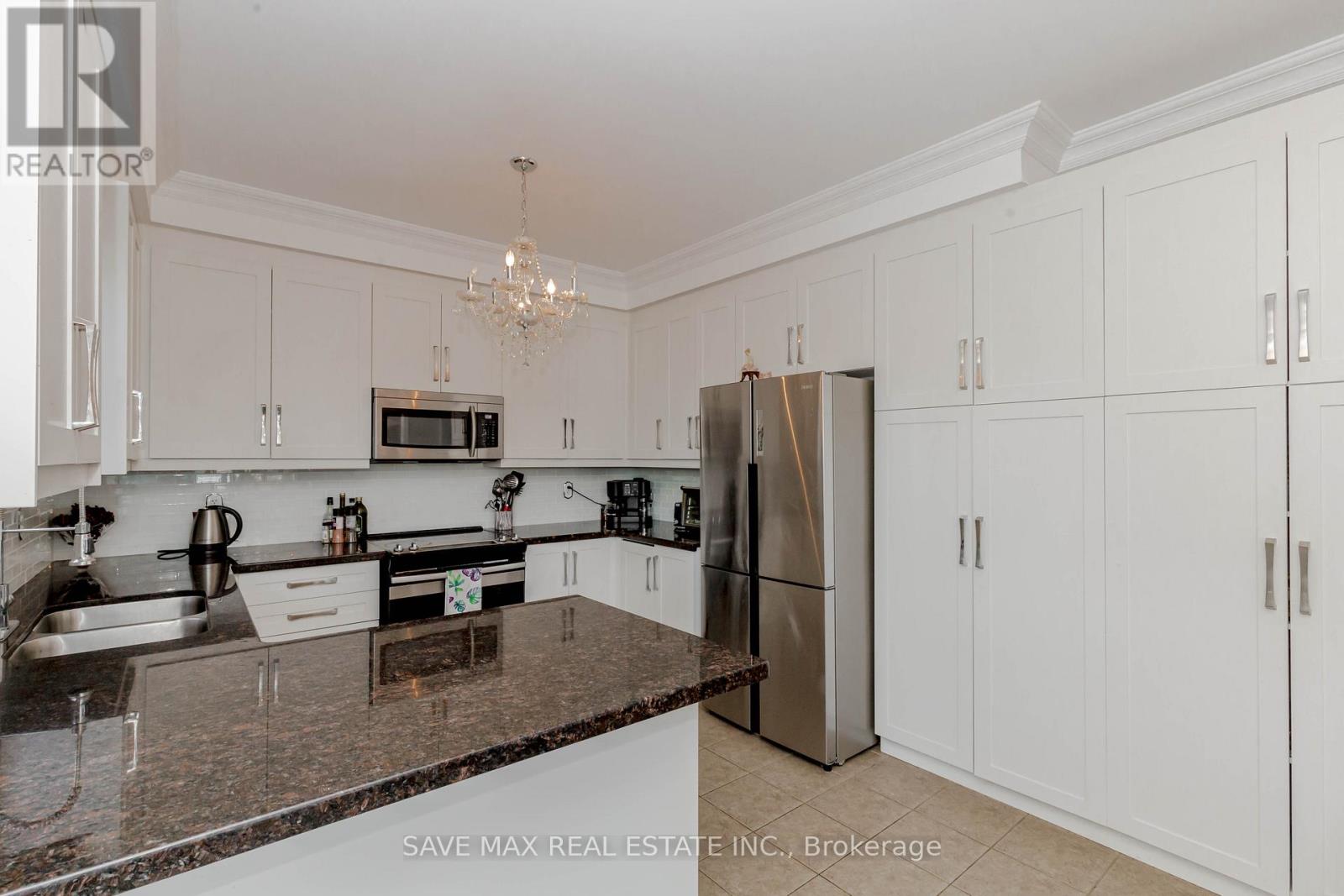 135 Prince William Way, Barrie, Ontario  L4M 7H6 - Photo 18 - S12416936