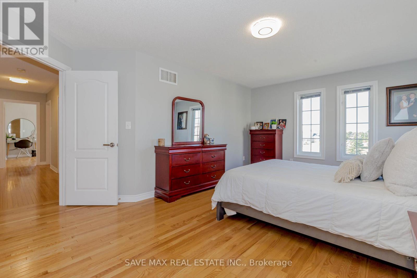 135 Prince William Way, Barrie, Ontario  L4M 7H6 - Photo 31 - S12416936
