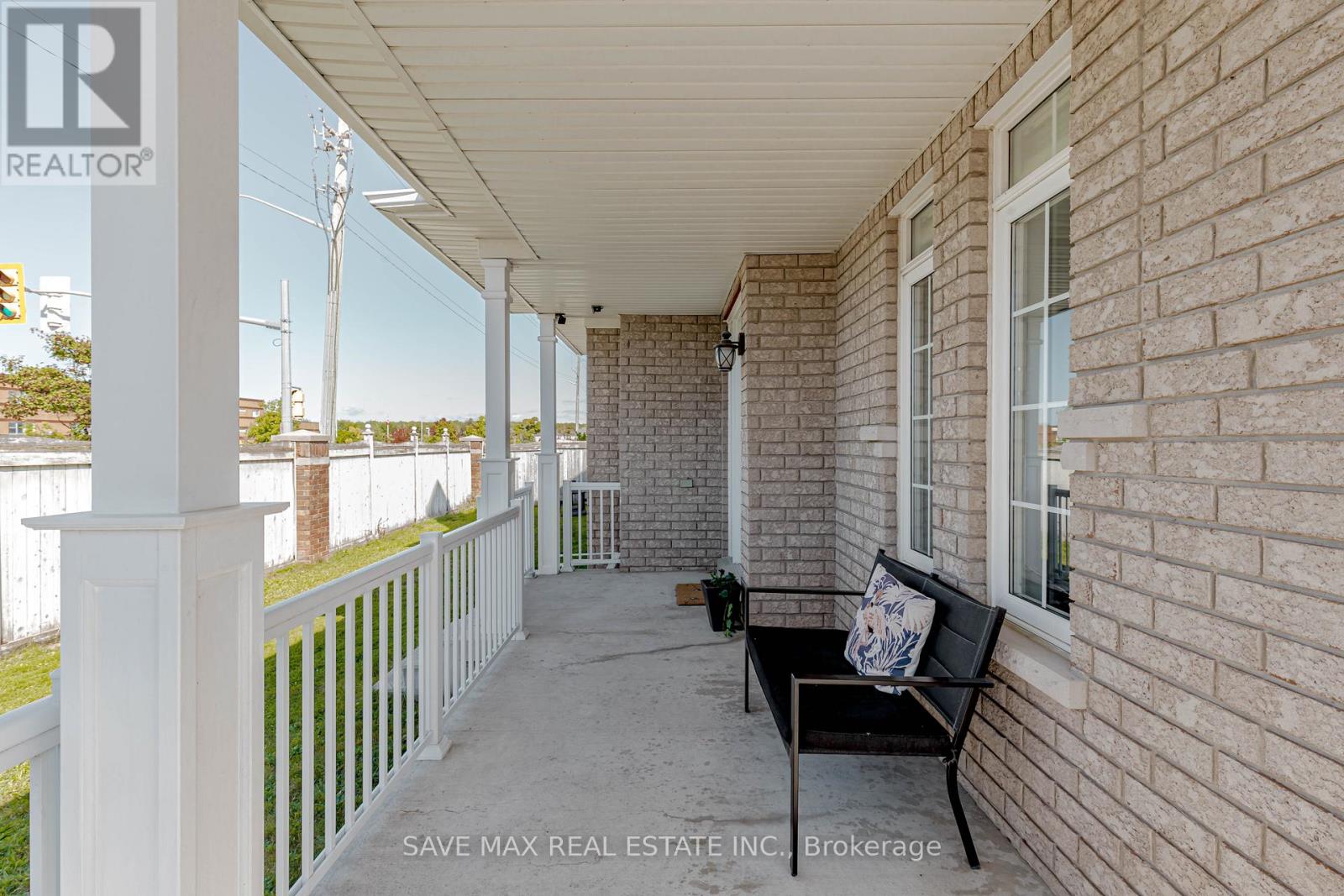 135 Prince William Way, Barrie, Ontario  L4M 7H6 - Photo 5 - S12416936