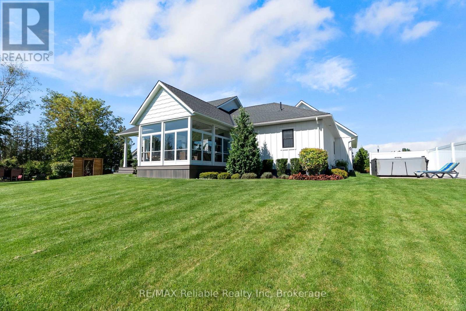 4 Fawn Creek Lane, Bluewater, Ontario  N0M 1G0 - Photo 34 - X12416982