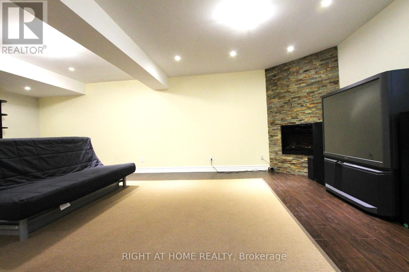18 Mccowan Lane, Whitchurch-Stouffville, Ontario  L4A 4C1 - Photo 43 - N12414130