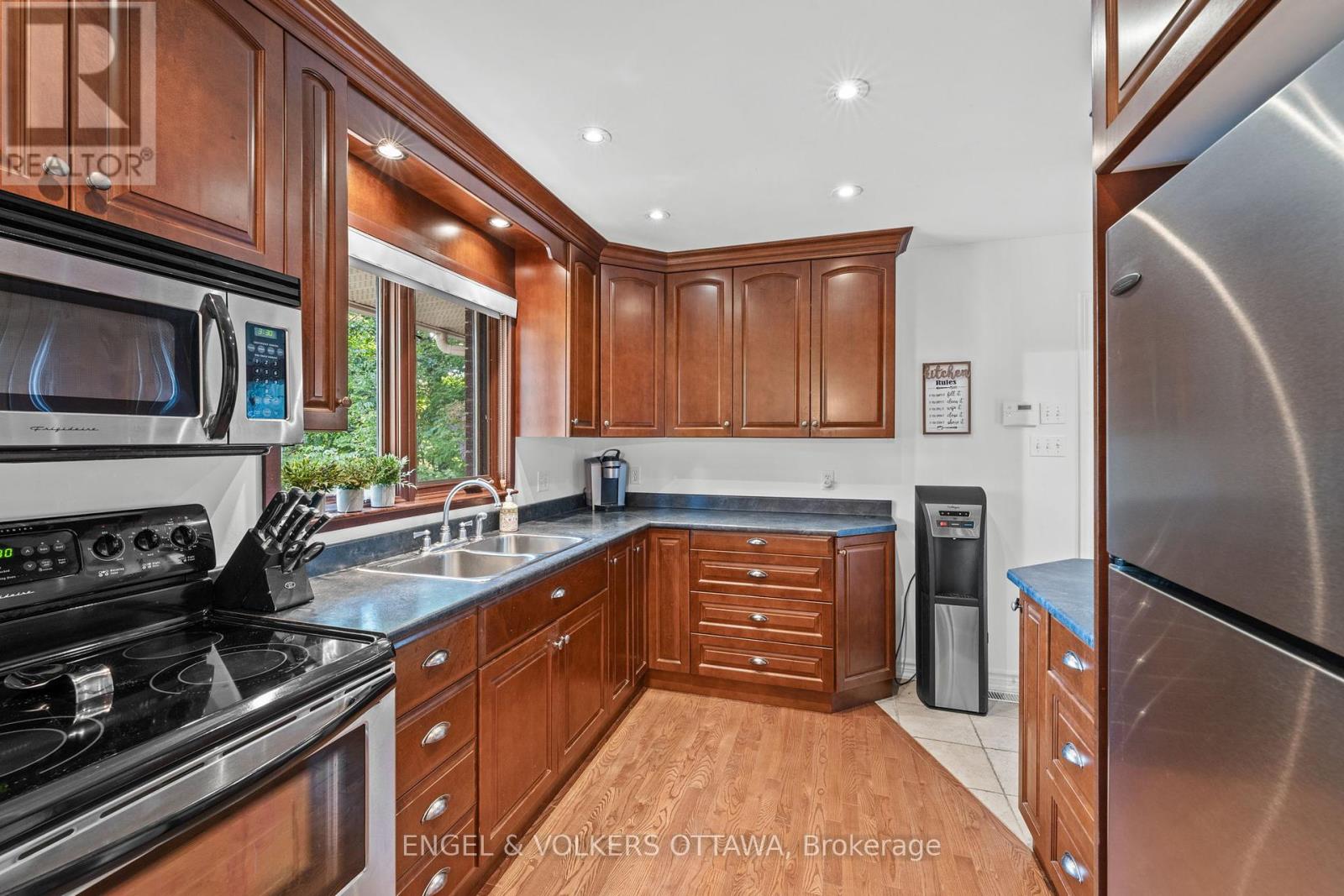 329 Kennedy Road, Greater Madawaska, Ontario  K0J 1H0 - Photo 11 - X12416979