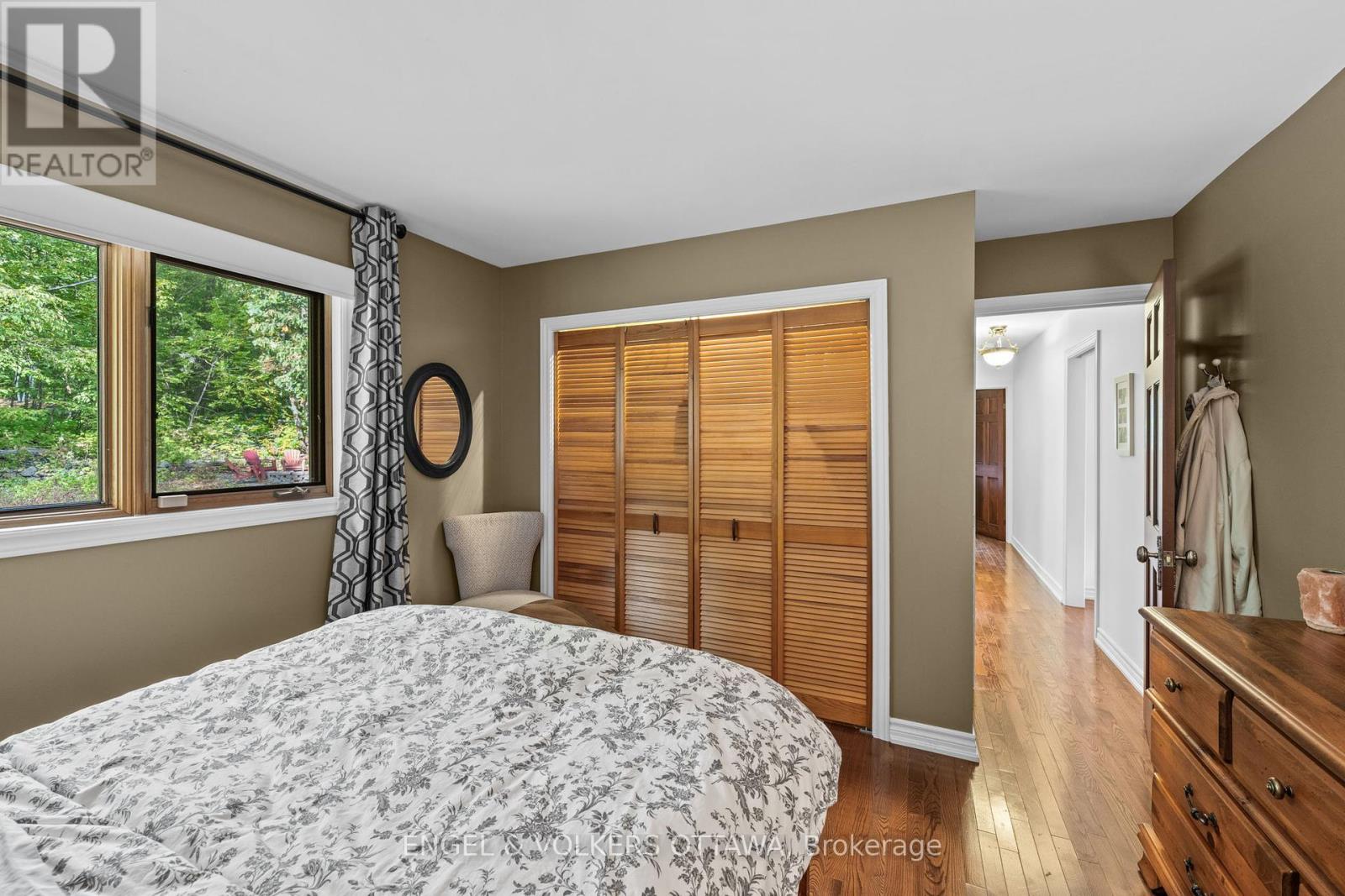 329 Kennedy Road, Greater Madawaska, Ontario  K0J 1H0 - Photo 15 - X12416979