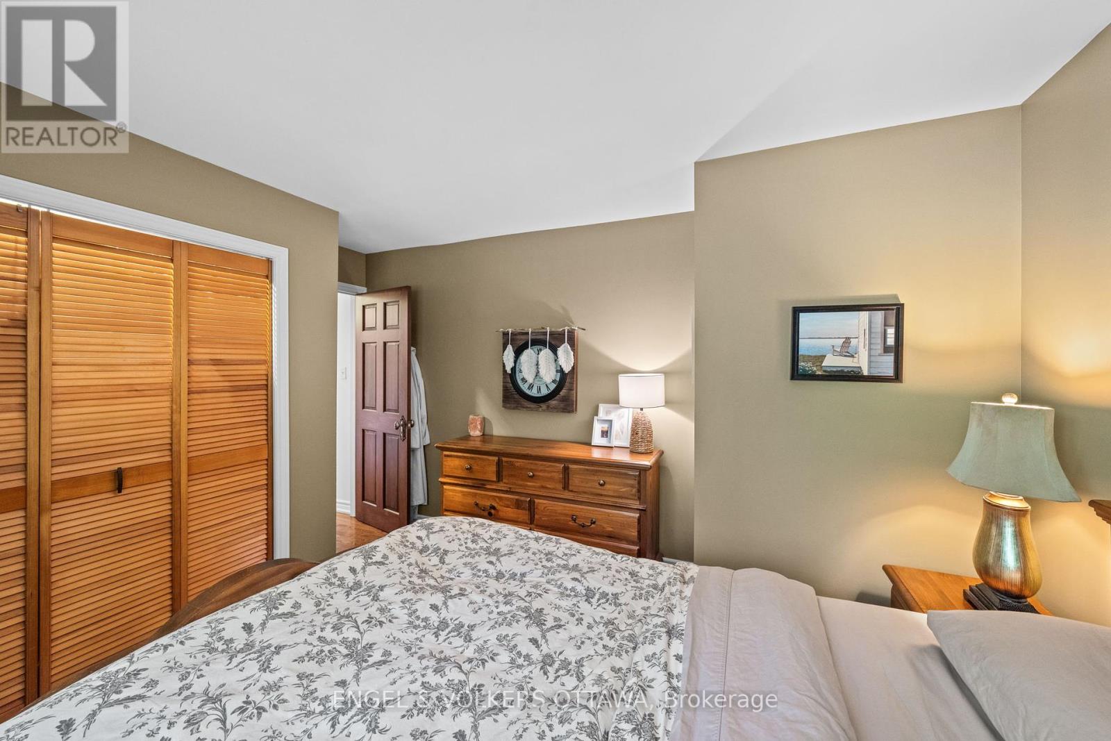 329 Kennedy Road, Greater Madawaska, Ontario  K0J 1H0 - Photo 16 - X12416979