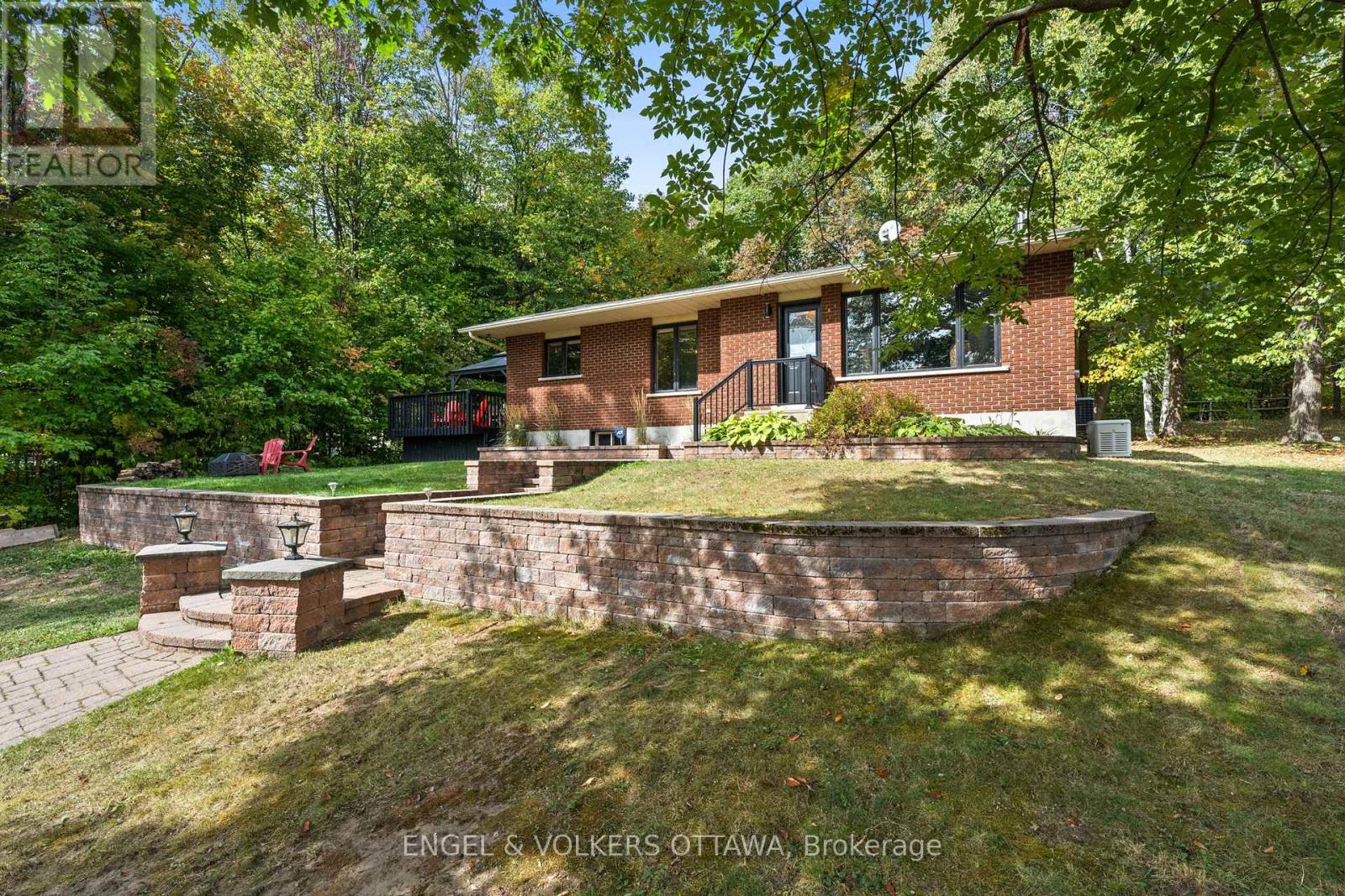 329 Kennedy Road, Greater Madawaska, Ontario  K0J 1H0 - Photo 3 - X12416979