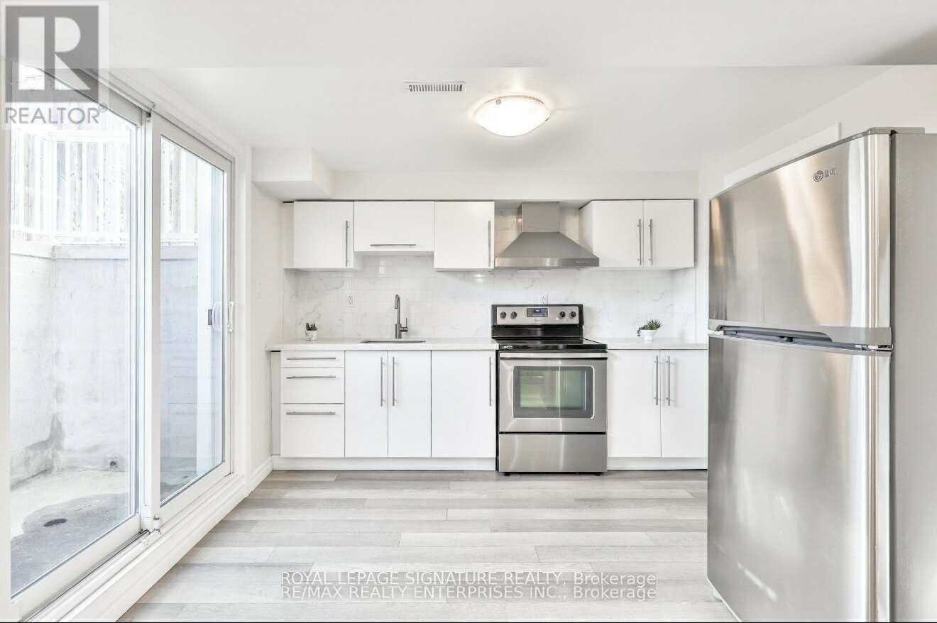 4050 Dunmow Crescent, Mississauga, Ontario  L4Z 1C9 - Photo 2 - W12416932
