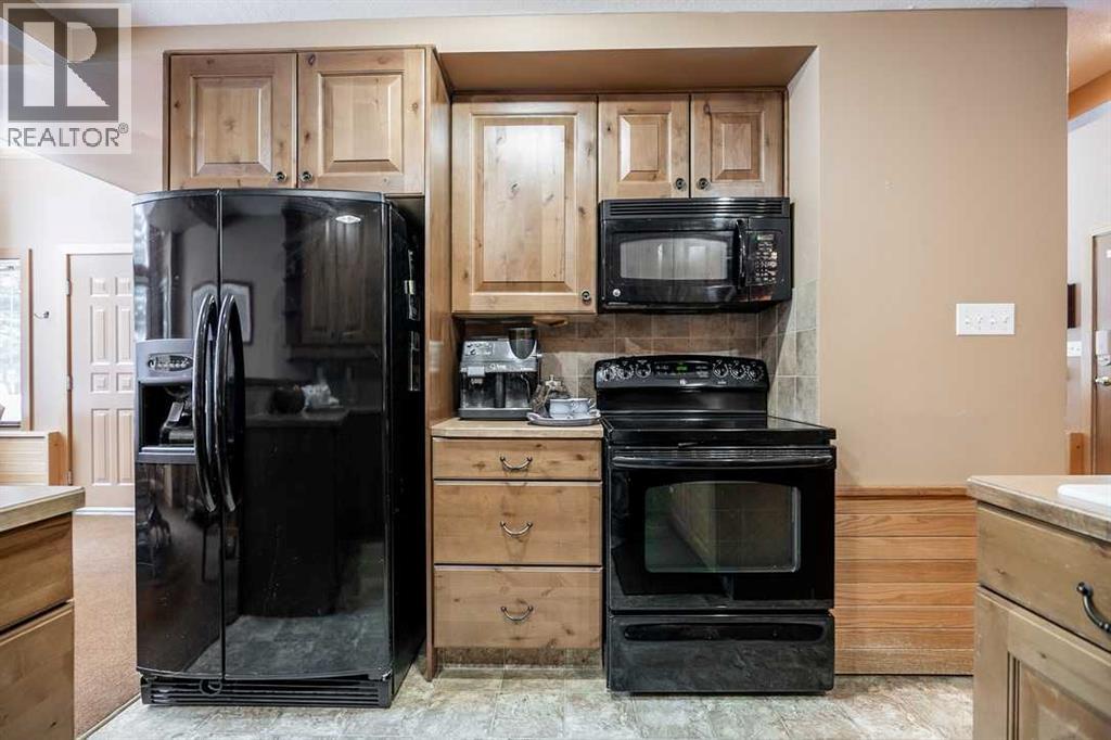 107 Mount View, Waterton Park, Alberta  T0K 2M0 - Photo 14 - A2246355