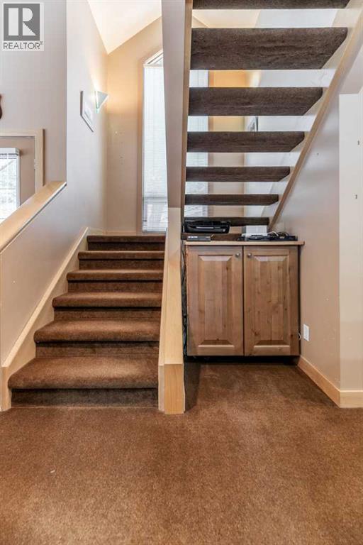 107 Mount View, Waterton Park, Alberta  T0K 2M0 - Photo 19 - A2246355