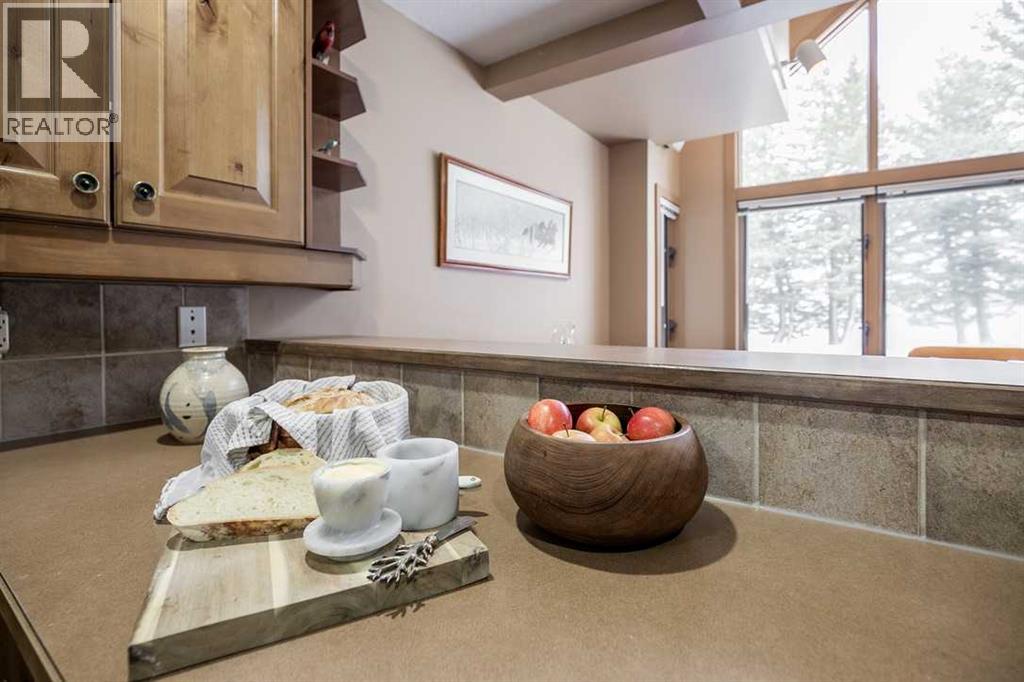 107 Mount View, Waterton Park, Alberta  T0K 2M0 - Photo 12 - A2246355