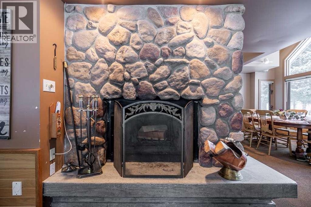 107 Mount View, Waterton Park, Alberta  T0K 2M0 - Photo 11 - A2246355