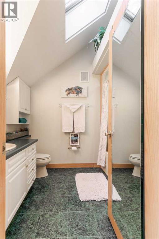 107 Mount View, Waterton Park, Alberta  T0K 2M0 - Photo 35 - A2246355