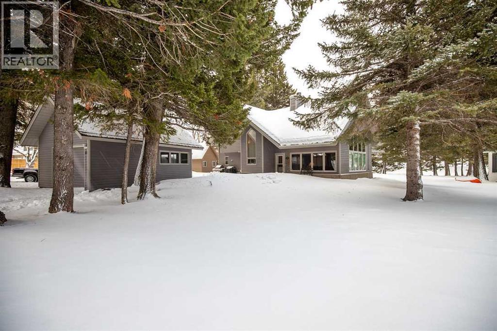 107 Mount View, Waterton Park, Alberta  T0K 2M0 - Photo 40 - A2246355