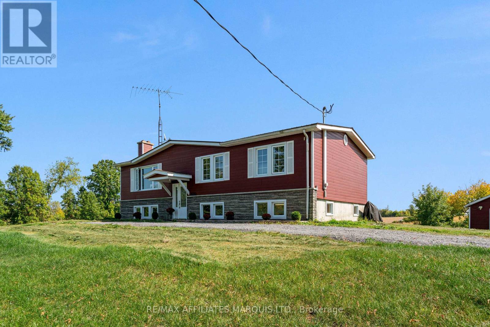 21230 Conc 6 Road, South Glengarry, Ontario  K0C 1Z0 - Photo 3 - X12416990