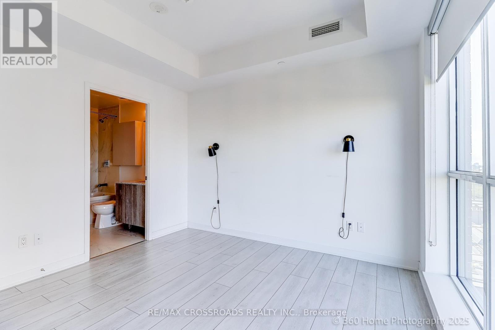 1306 - 31 Tippett Road, Toronto (Clanton Park), Ontario  M3H 0C8 - Photo 13 - C12413505