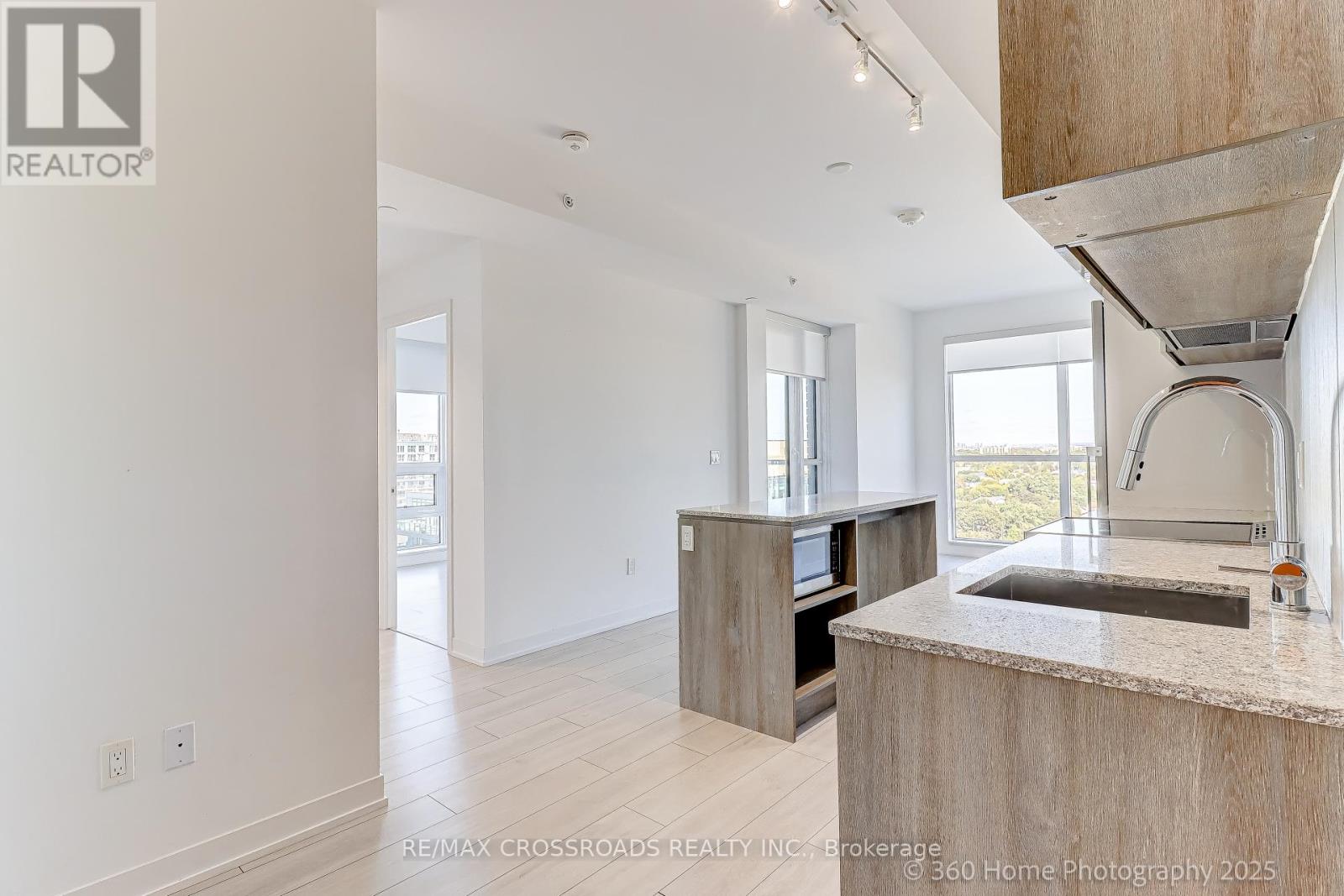 1306 - 31 Tippett Road, Toronto (Clanton Park), Ontario  M3H 0C8 - Photo 6 - C12413505