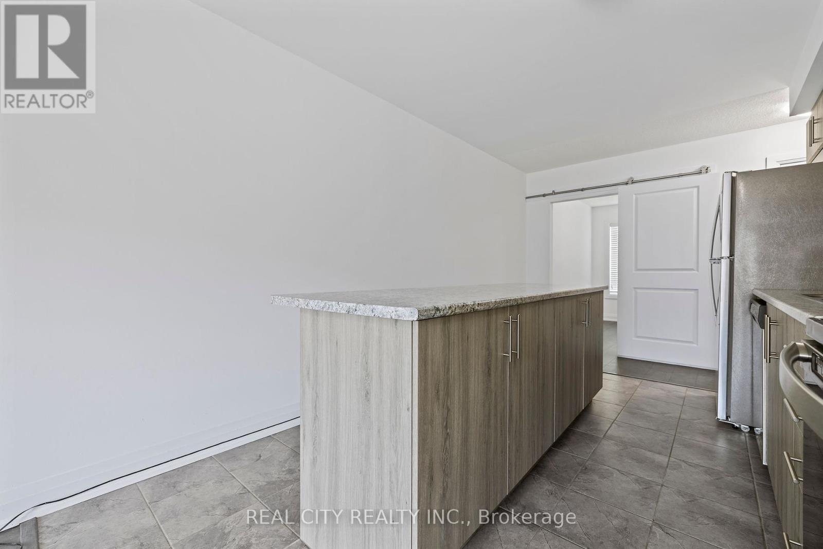63 Andean Lane, Barrie, Ontario  L9J 0J4 - Photo 18 - S12415255