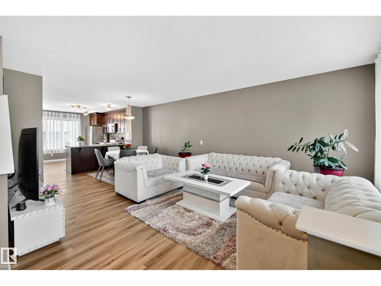 7327 Edgemont Wy Nw, Edmonton, Alberta  T6M 0S1 - Photo 4 - E4458768