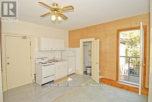 124 Baldwin Street, Toronto, Ontario  M5T 1L6 - Photo 11 - C12416995