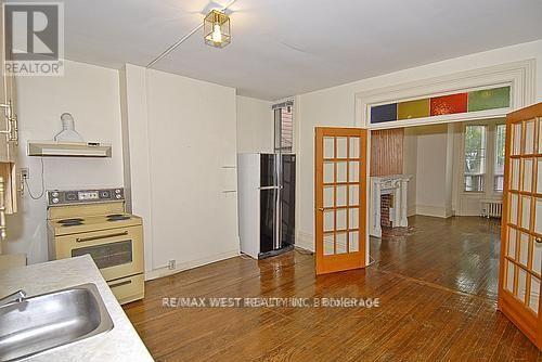 124 Baldwin Street, Toronto, Ontario  M5T 1L6 - Photo 4 - C12416995