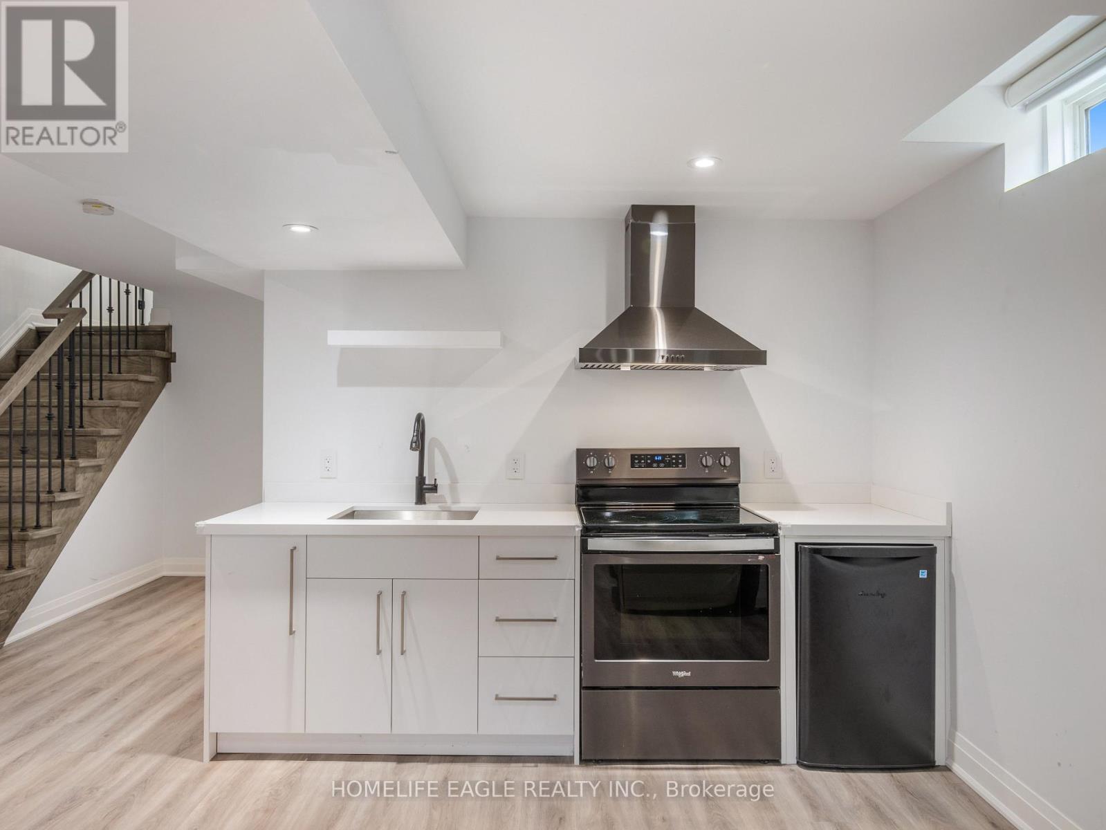 6 Brightsview Drive, Richmond Hill (Oak Ridges), Ontario  L4E 3Z2 - Photo 19 - N12416965
